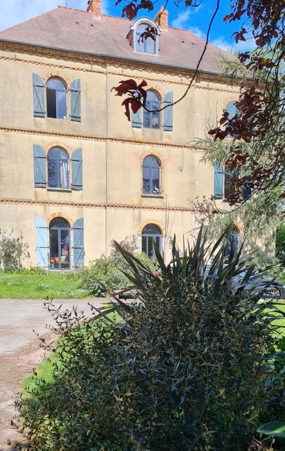 Manoir Du Haut Jusse Vezin-le-Coquet Bagian luar foto